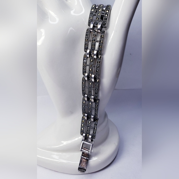 Art Deco Style Textured Marcasite Sterling Silver Bracelet 7.5"Long - Picture 2 of 5